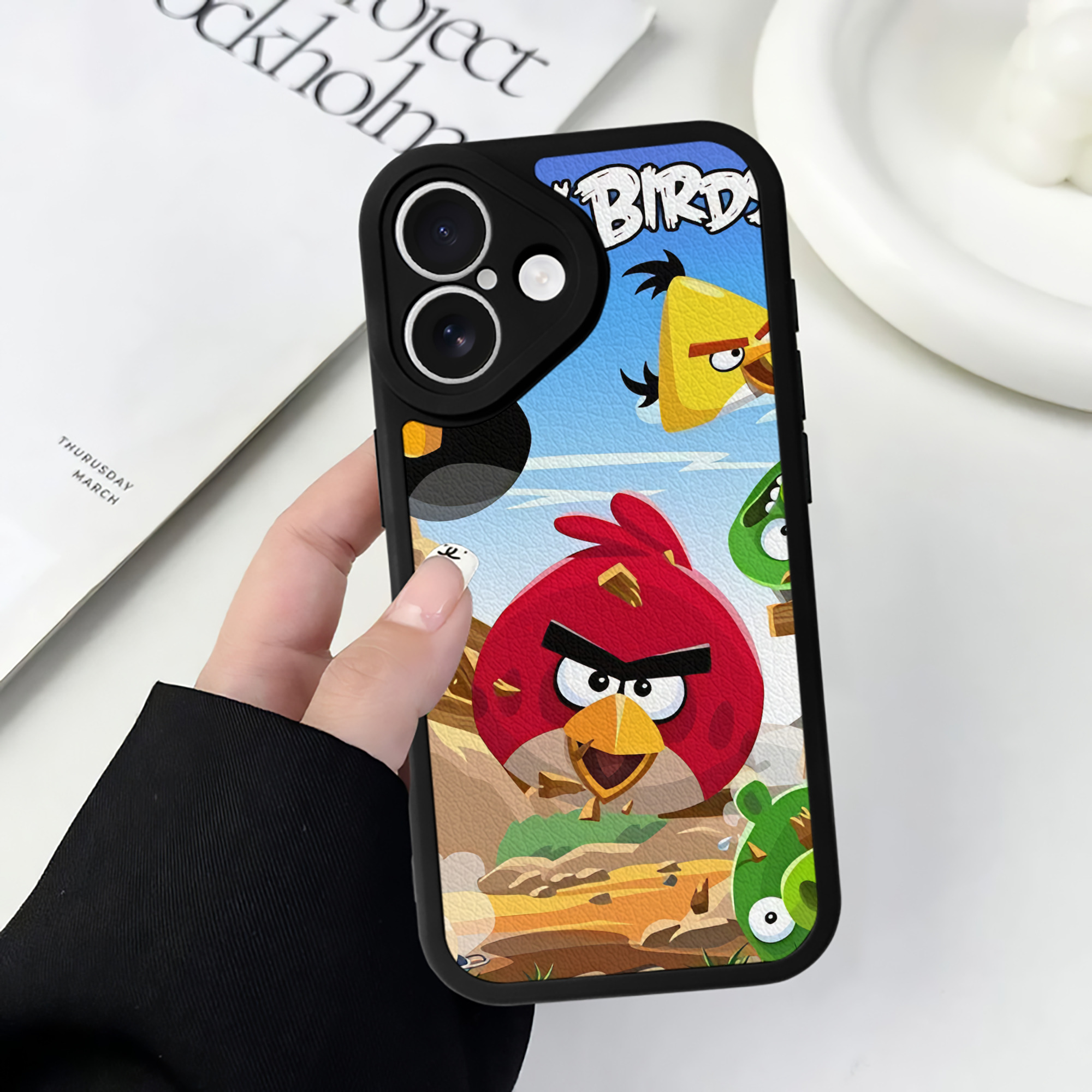（画像用） Angry Birds アングリーバード 【iPhone 16シリーズ対応】シリコンスマホケース（レザー調） 材質：シリコン